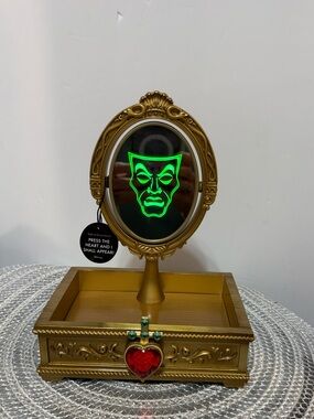 BBW Disney Evil Queen Light Up Mirror Tray NWT